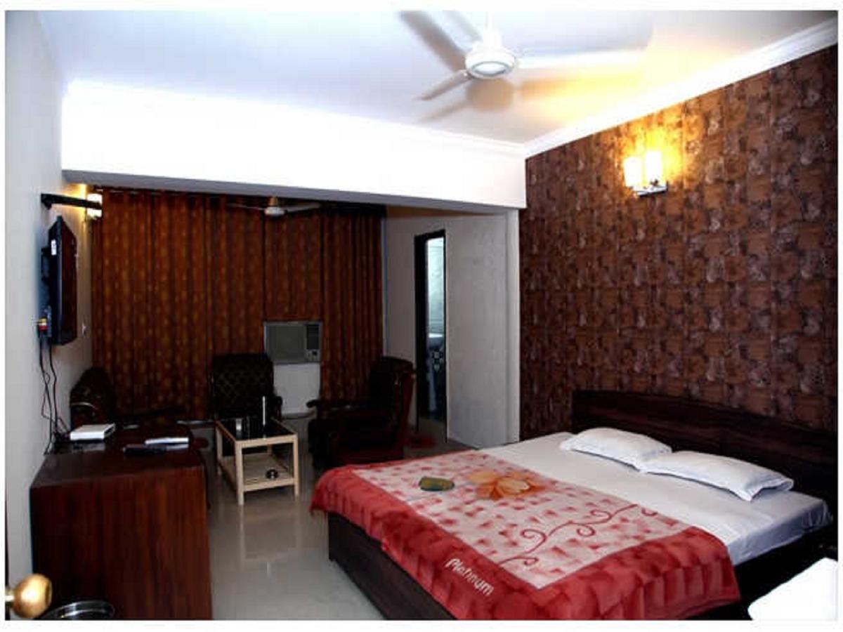 Hotel Haryana Chandīgarh 外观 照片